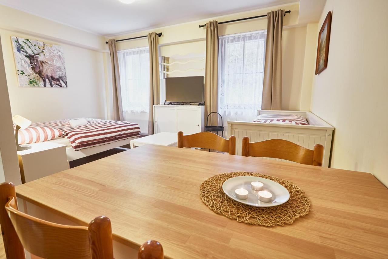 Lanovka Apartment Яхимов Екстериор снимка