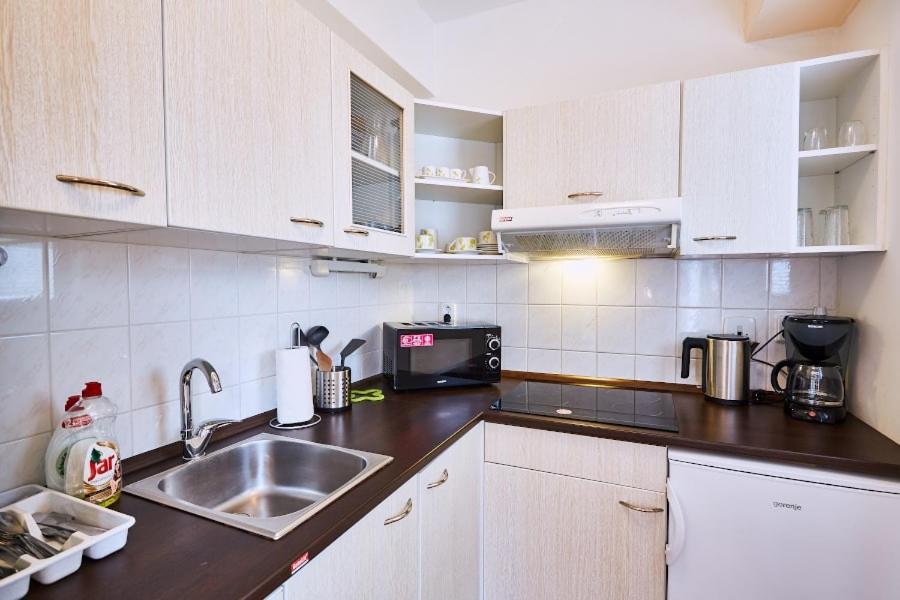 Lanovka Apartment Яхимов Екстериор снимка